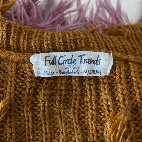full circle trends sweater (size m) - Picture 3 of 3